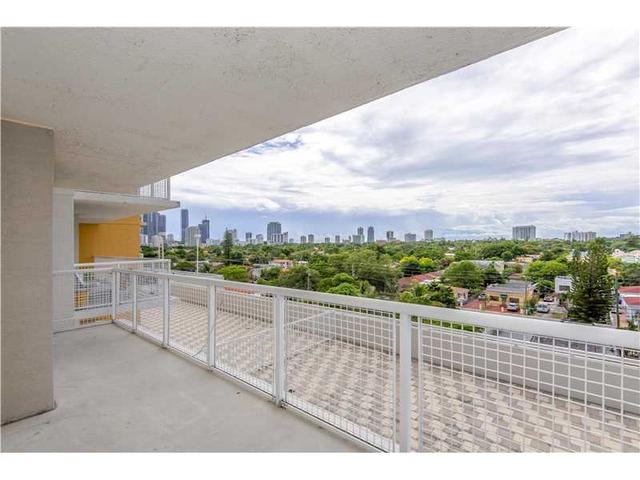 900 SW 8th St #603