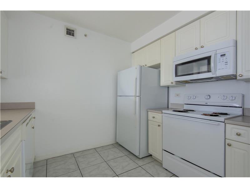 900 SW 8th St #603