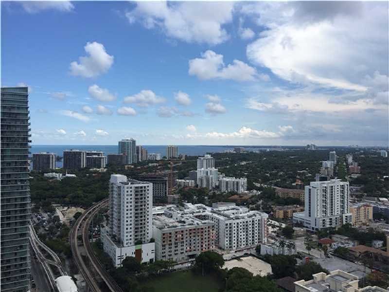 999 SW 1 Ave #3204