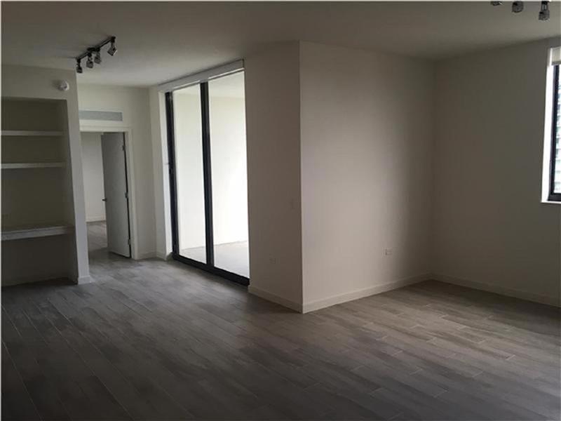 999 SW 1 Ave #3204