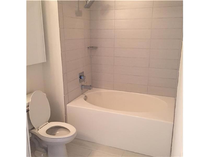 999 SW 1 Ave #3204