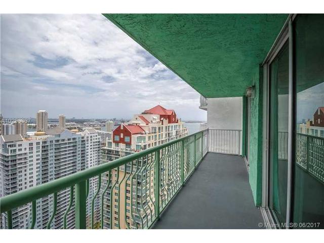 1200 Brickell Bay Dr #1619