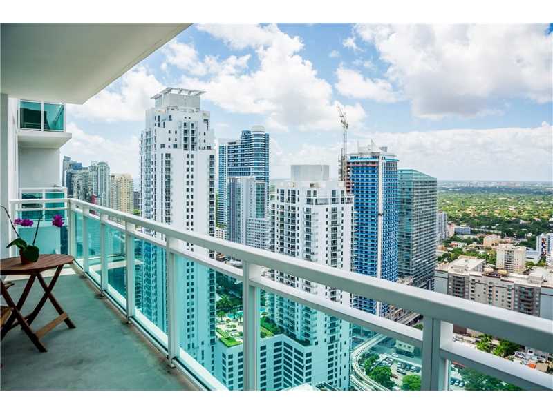 951 Brickell Ave #4007