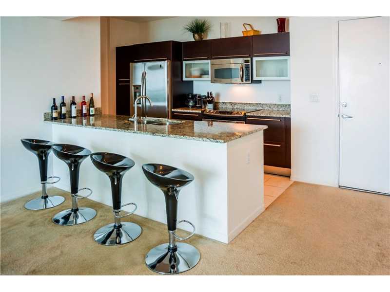 951 Brickell Ave #4007