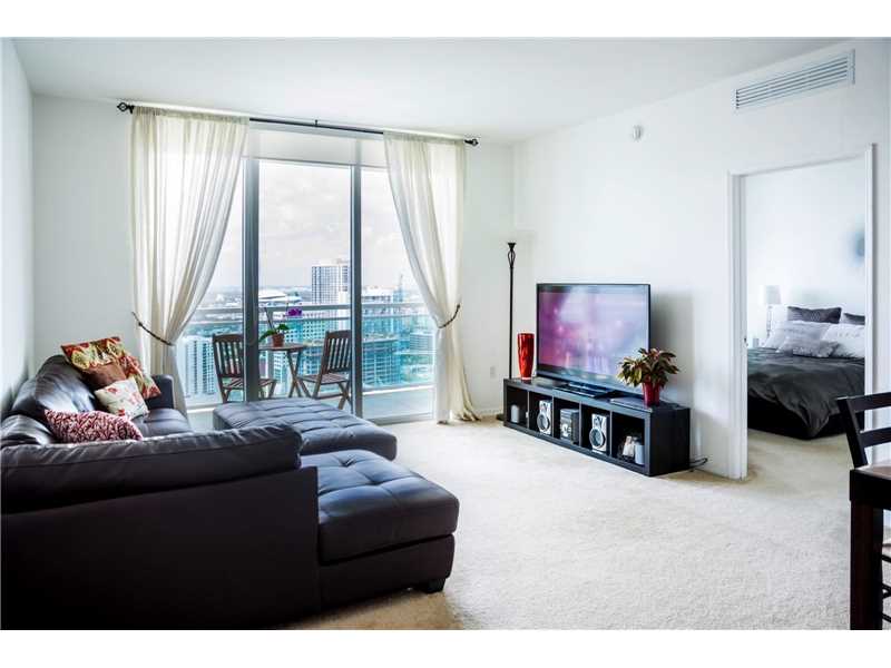 951 Brickell Ave #4007