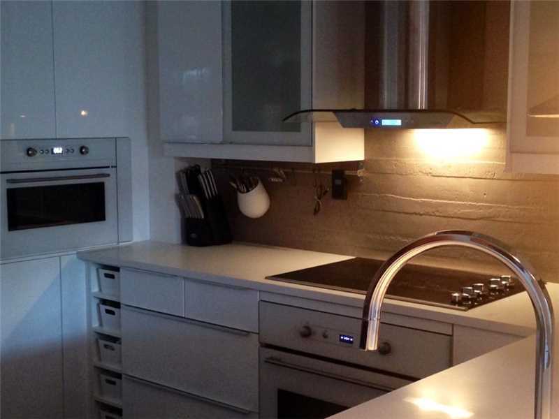 701 Brickell Key Blvd #408