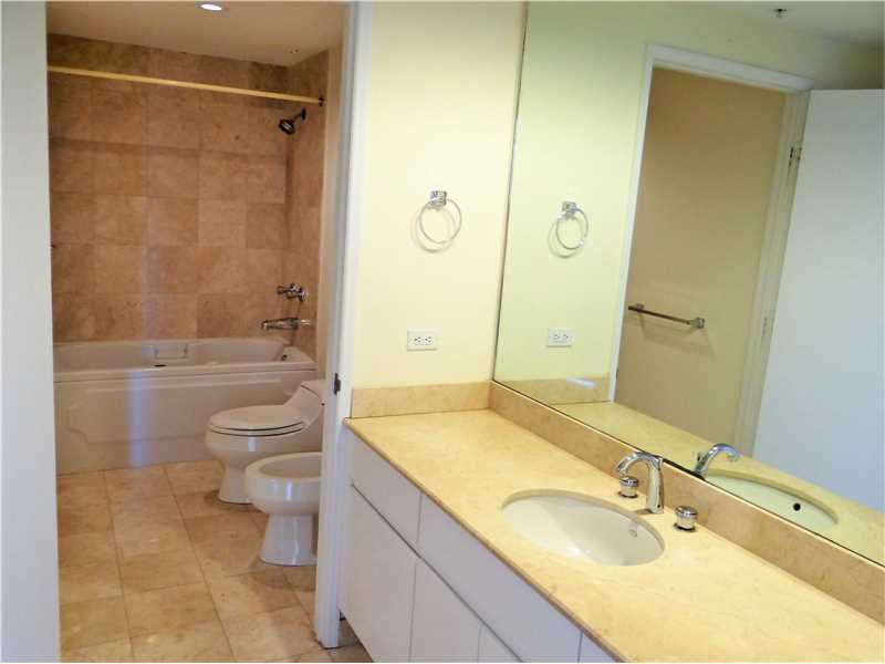 848 Brickell Key Dr #1403