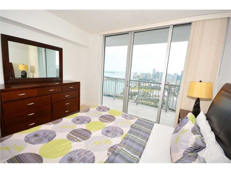 1750 N Bayshore Dr #5506