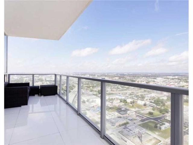 1100 Biscayne Blvd #4907