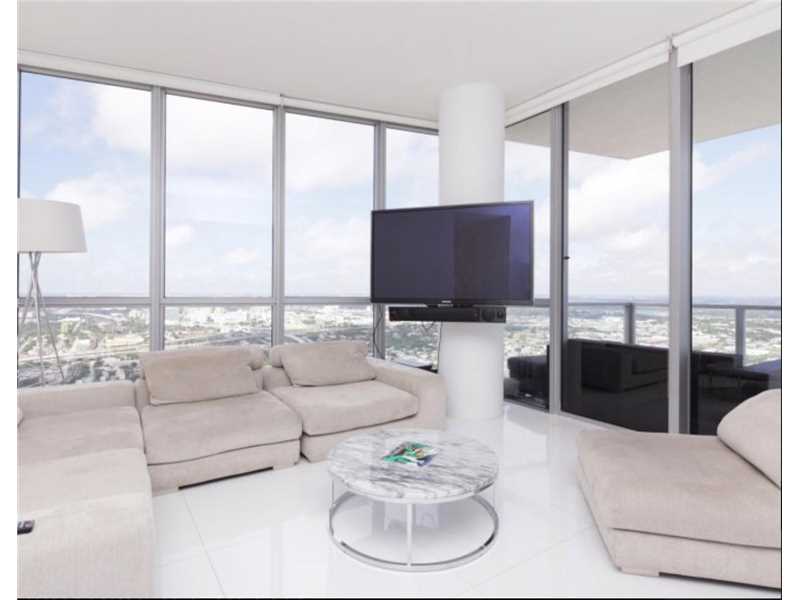 1100 Biscayne Blvd #4907