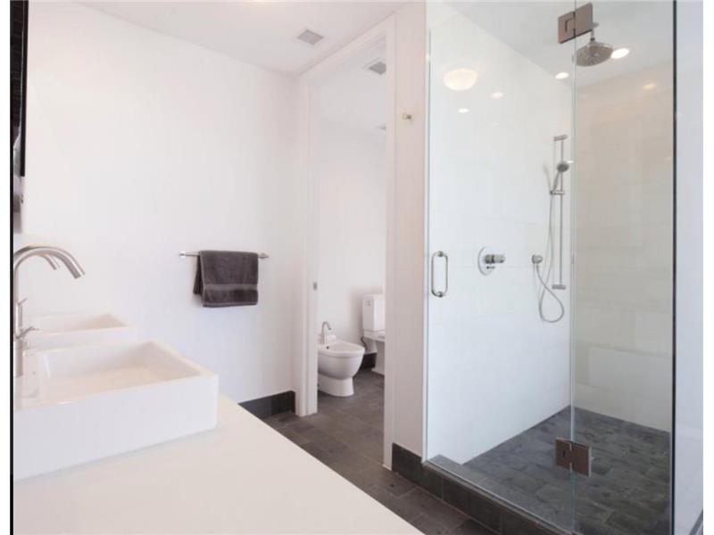 1100 Biscayne Blvd #4907
