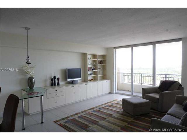 3270 SW 25th Ter