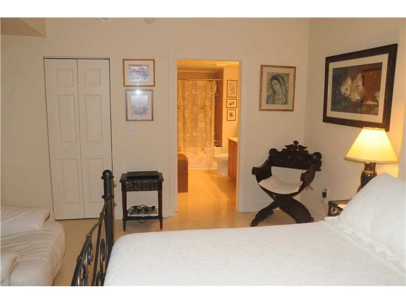 888 S Douglas Rd #812