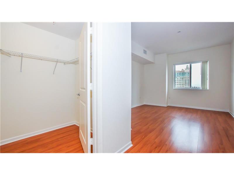 10 Aragon Ave #906