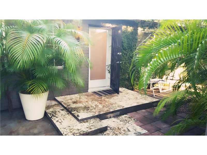 965 NW 10th Ave