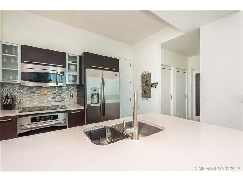 455 NE 25th St #801