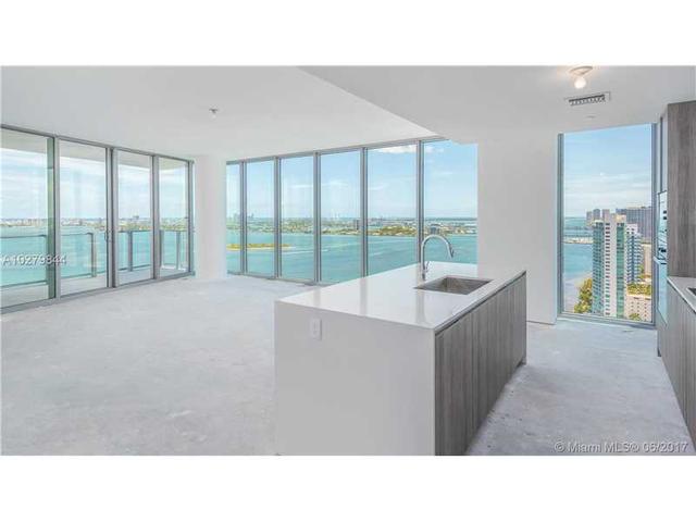 2900 NE 7th Ave #907
