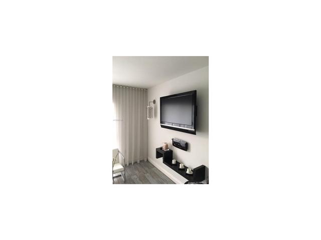 1250 West Ave #3B