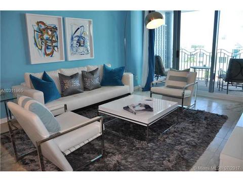 1623 Collins Ave #711