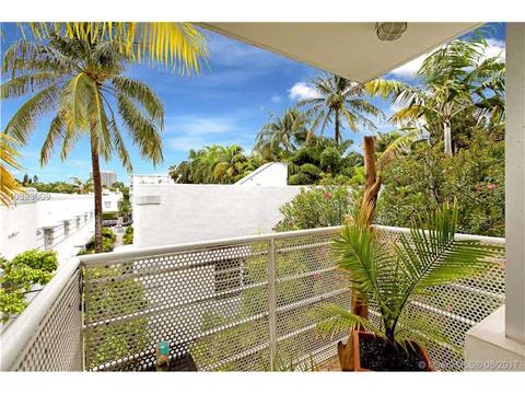 1623 Collins Ave #711