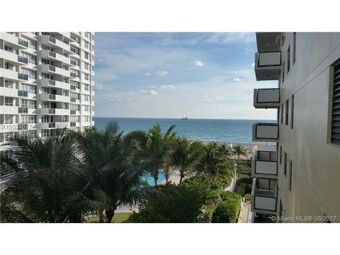 1623 Collins Ave #711