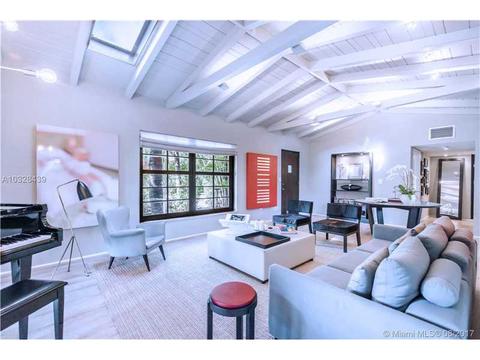 1000 Venetian Way #110