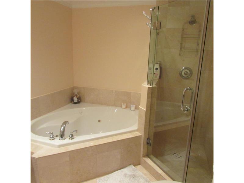 125 Jefferson Ave #122