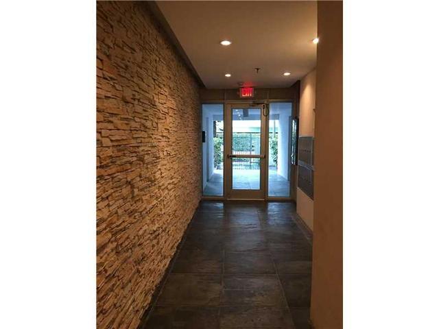 245 Michigan Ave #LP-8