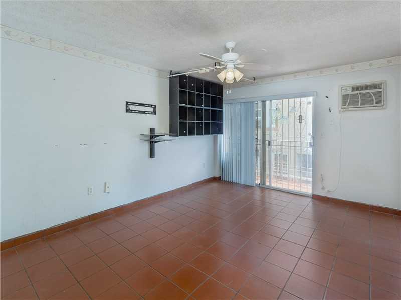 221 Meridian Ave #205