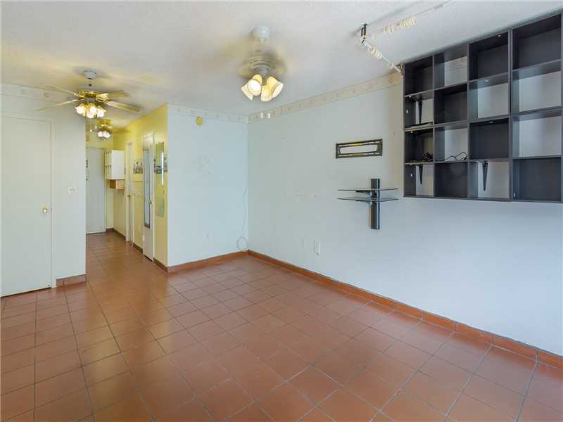 221 Meridian Ave #205