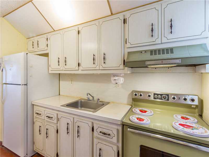 221 Meridian Ave #205