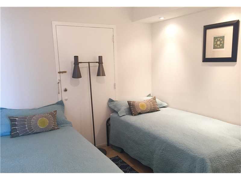 345 Ocean Dr #1025