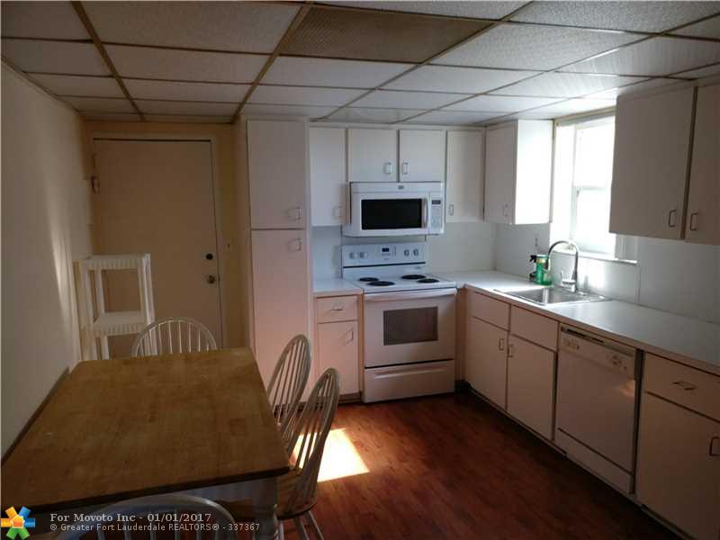 5001 Collins Ave #7A