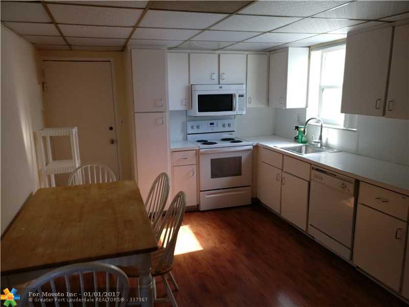 5001 Collins Ave #7A