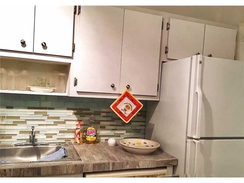 2899 Collins Ave #1239