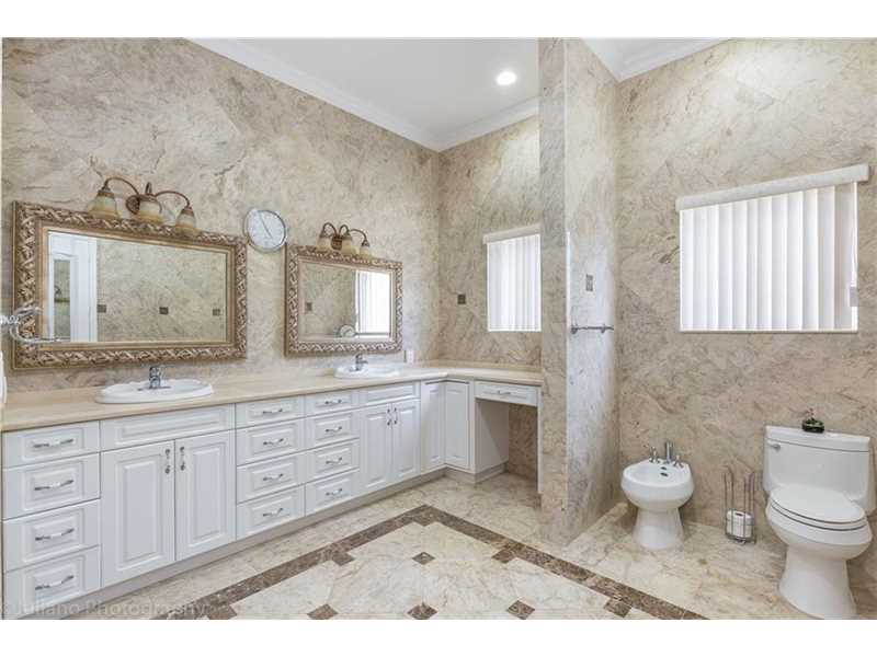 For Sale: 3765 Prairie Ave Miami Beach, FL 33140
