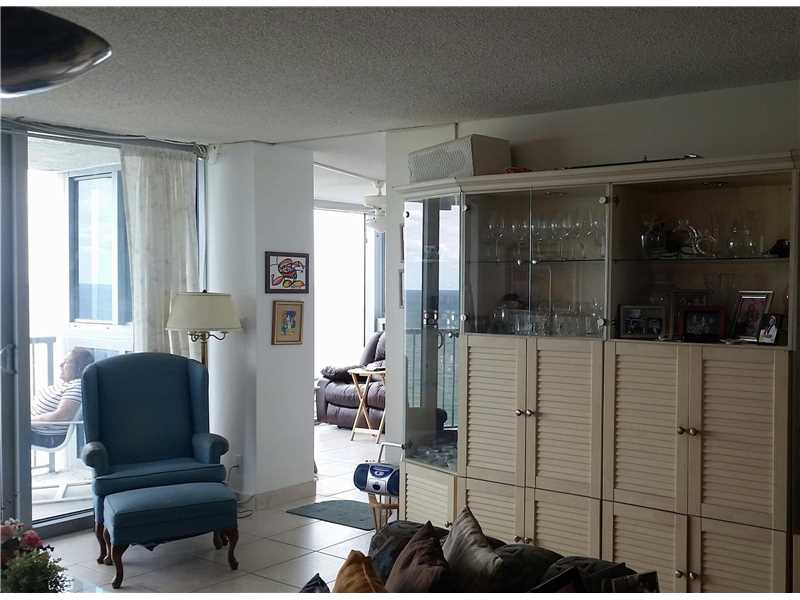 2655 Collins Ave #1812