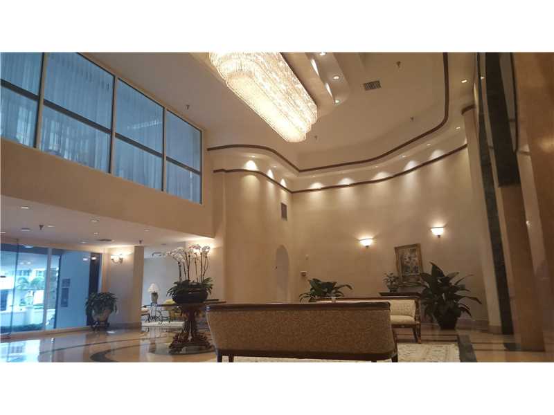 5757 Collins Ave #801