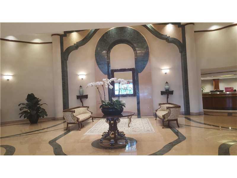 5757 Collins Ave #801
