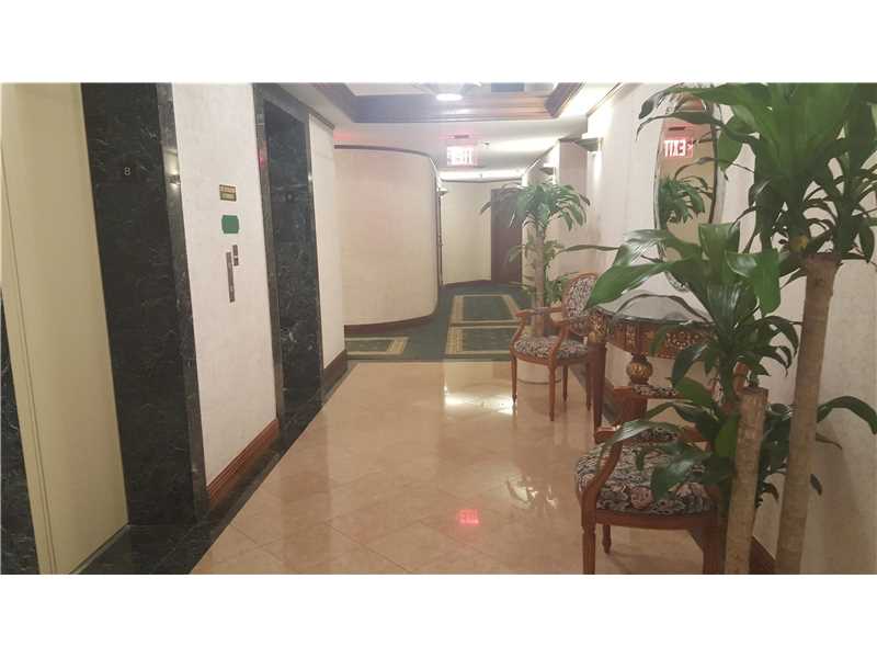 5757 Collins Ave #801