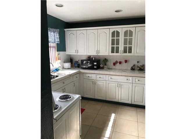 2331 NW 29th St #8