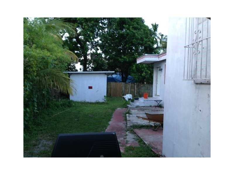 1349 NW 34 St