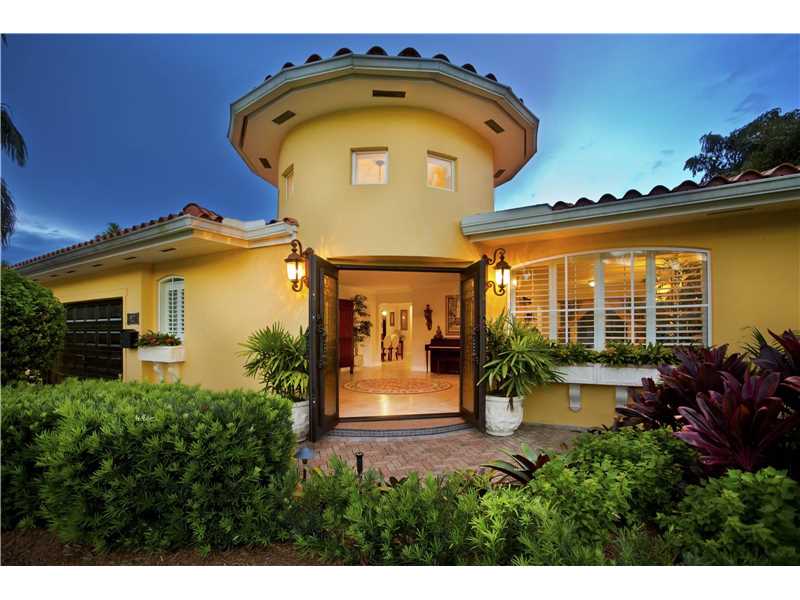 422 Luenga Ave