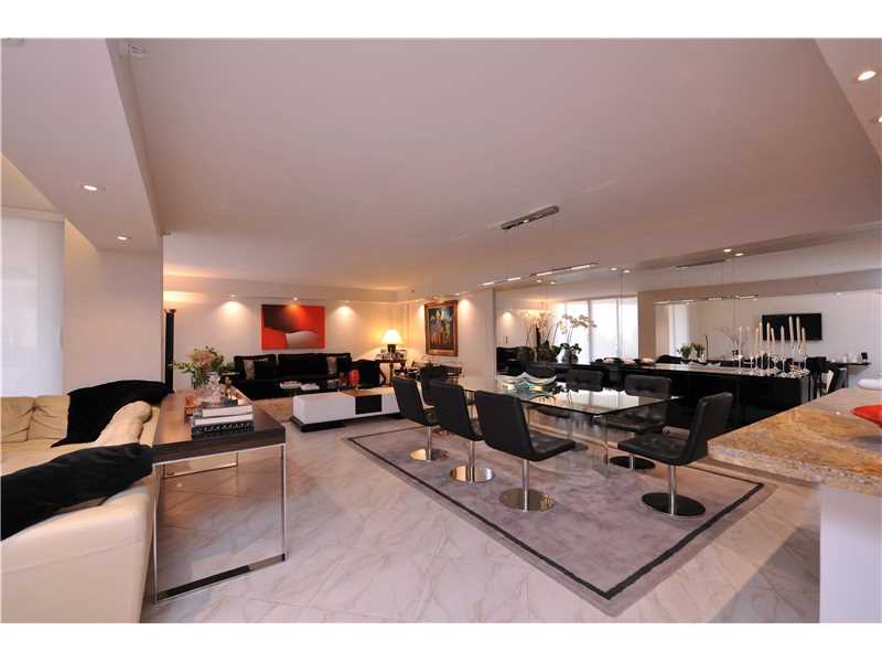8877 Collins Ave #309
