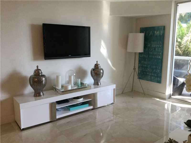 10275 Collins Ave #232