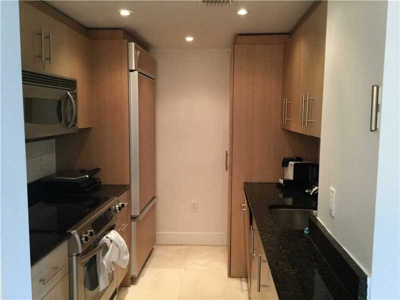 10275 Collins Ave #232
