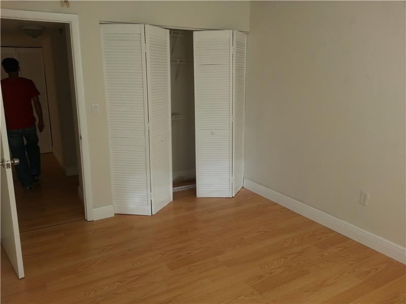 17890 W Dixie Hwy #104