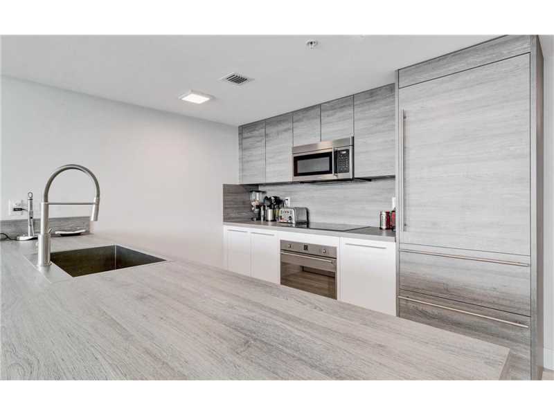 400 Sunny Isles Blvd #1220