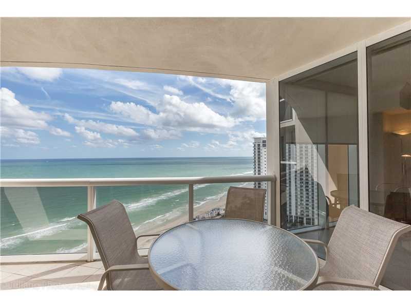 18911 Collins Ave #2304