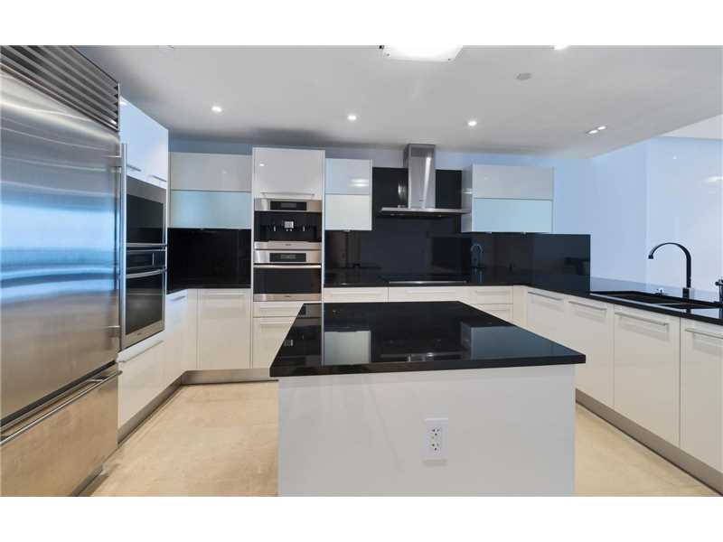 17121 Collins Ave #1404